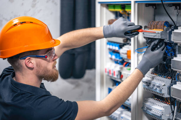 Best Affordable Emergency Electrician  in Lake Belvedere Estates, FL